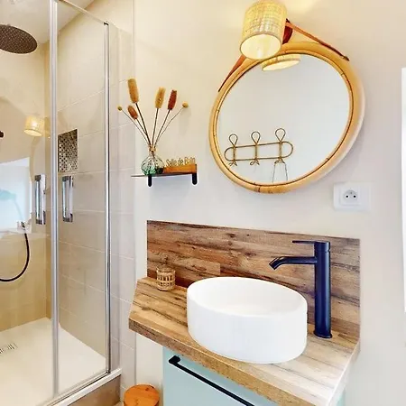 Studio, Aire De Loisirs Avec Piscine Holiday home Marigny (Poitou-Charentes)