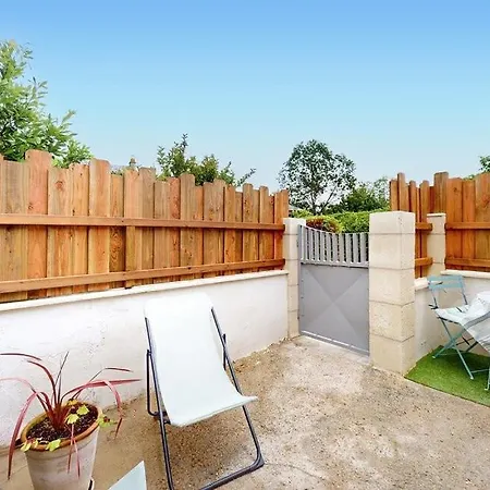 Studio, Aire De Loisirs Avec Piscine Holiday home